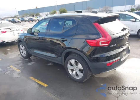2021 Volvo Xc40 T5 Momentum z USA, uszkodzony, nr VIN YV4162UK6M2599620